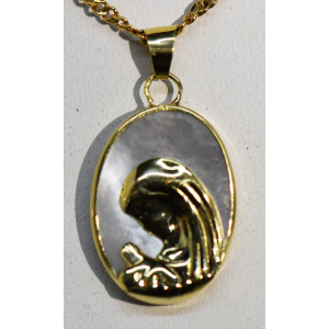 Dije Virgen Niña oro 18 kilates nacar macizo