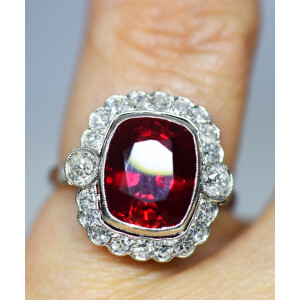 Gran Anillo Art Deco Platino Rubi Central Brillantes Frances