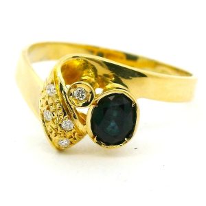 Anillo Moderno Oro 18k Zafiro Azul Oval Y Cubics