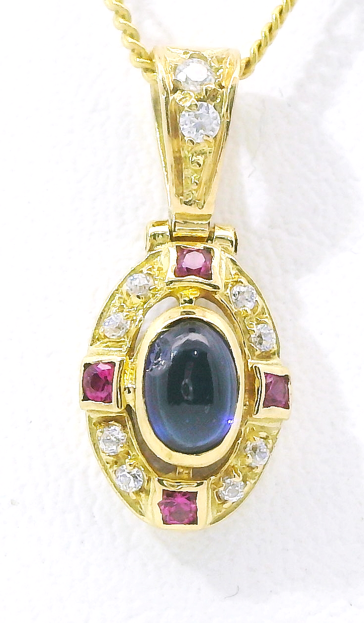 Dije Oval Moderno Oro 18k Zafiro Cabullon Rubies